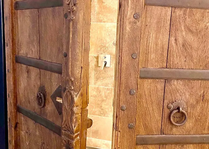 La Cour Апартаменты Нанси